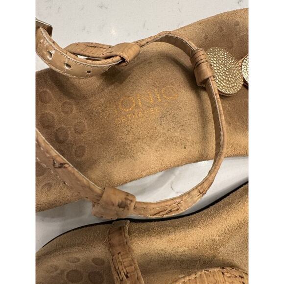 Vionic Lizbeth Size 7 Women's T-strap Orthotic Sandal Gold Cork Medallion - Picture 3 of 7